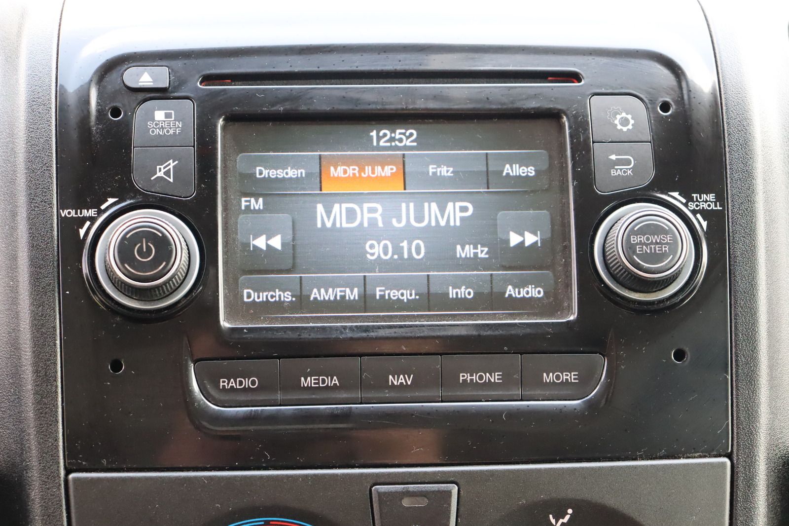 Fahrzeugabbildung Citroën Jumper 2.2d DOKA Kipper 7 Sitzer 1. Hand