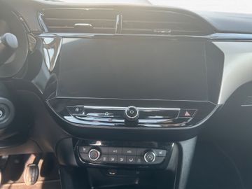 Fotografie des Opel Corsa F Kamera LED Sitzheizung Allwetterreifen