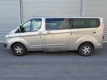 Ford Tourneo Custom - 11