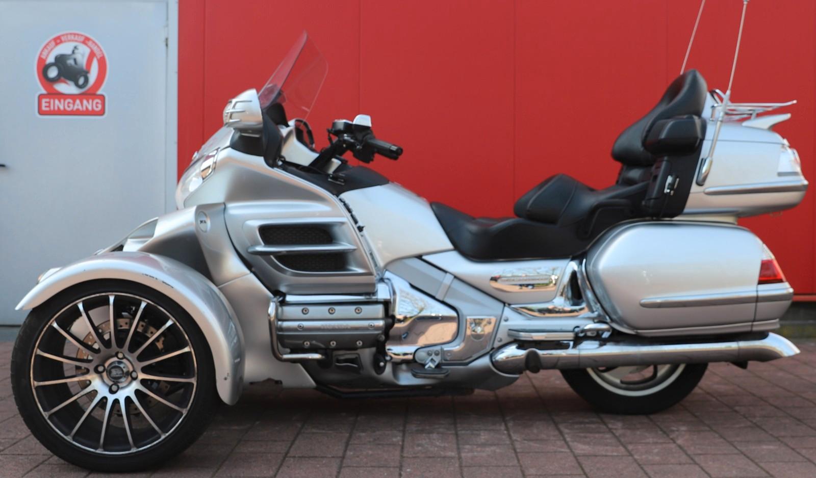 Honda GL 1800 Goldwing Trike R18 Sturgis Garage