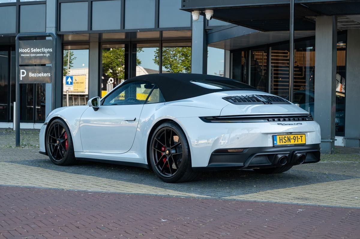 Porsche 911 Carrera 4 GTS Cabrio imagem 3
