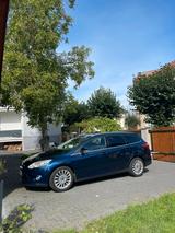 Ford Focus Titanium TÜV Service Zahnriemen NEU - Ford Focus aus 2012: Titanium