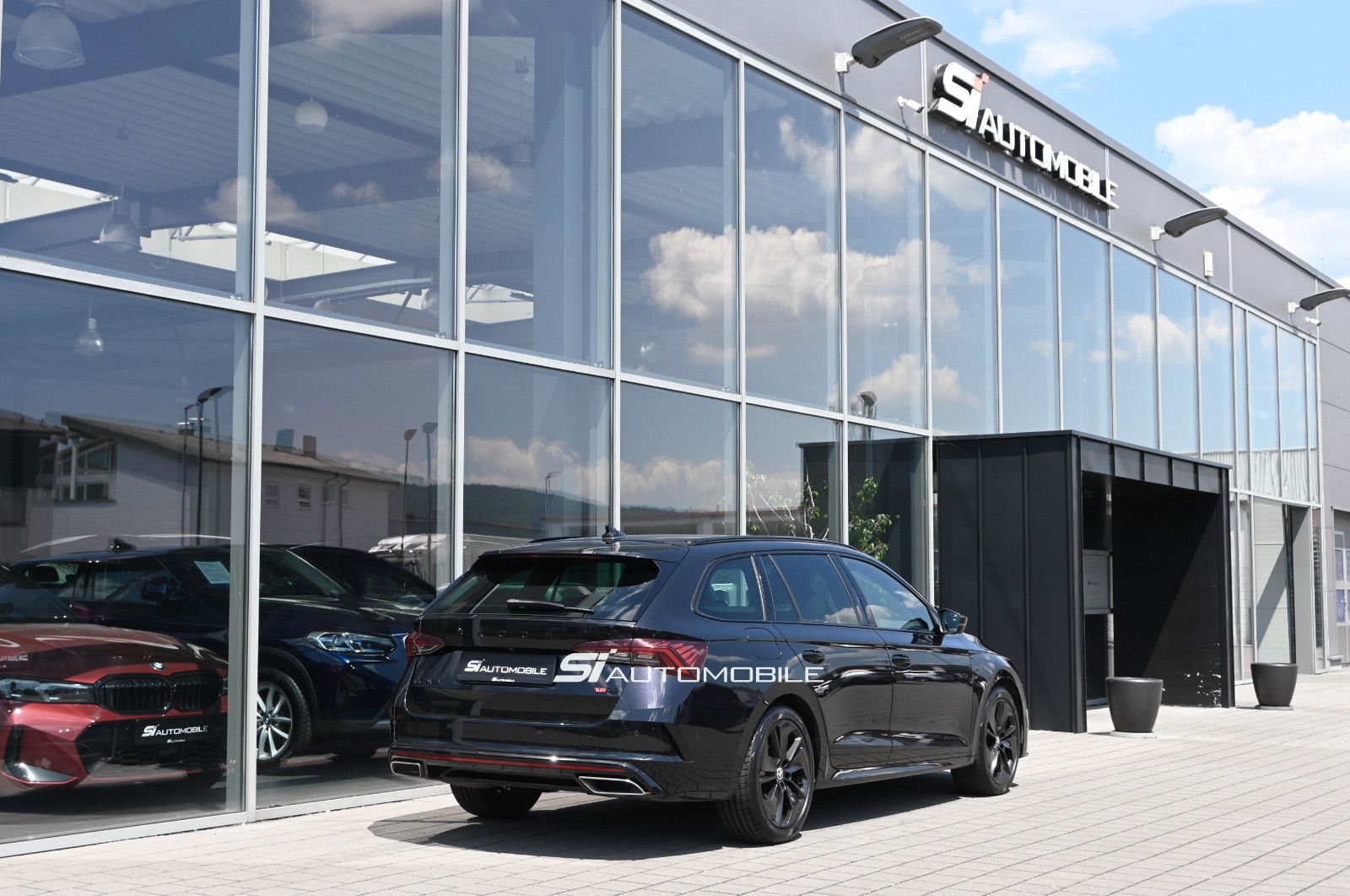 Fahrzeugabbildung SKODA Octavia 2.0 TDI DSG RS COMBI °ACC°AHK°HEAD-UP°