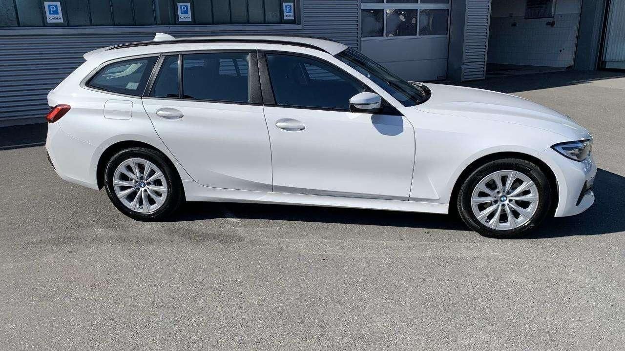 BMW 320 d Touring foto 2