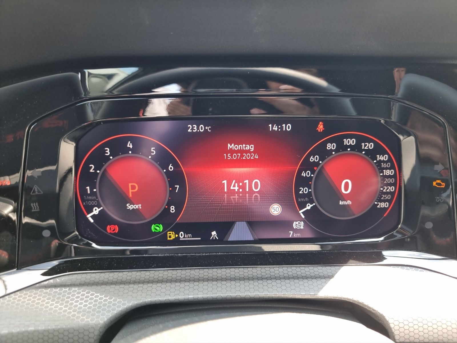Fahrzeugabbildung Volkswagen Golf VIII GTI Clubsport Akrapovic Matrix Navi Pa