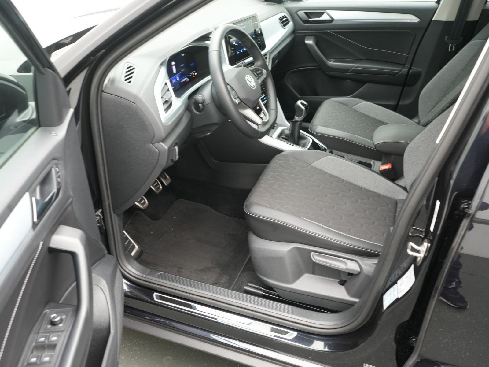 Volkswagen T-Roc - Bild 13