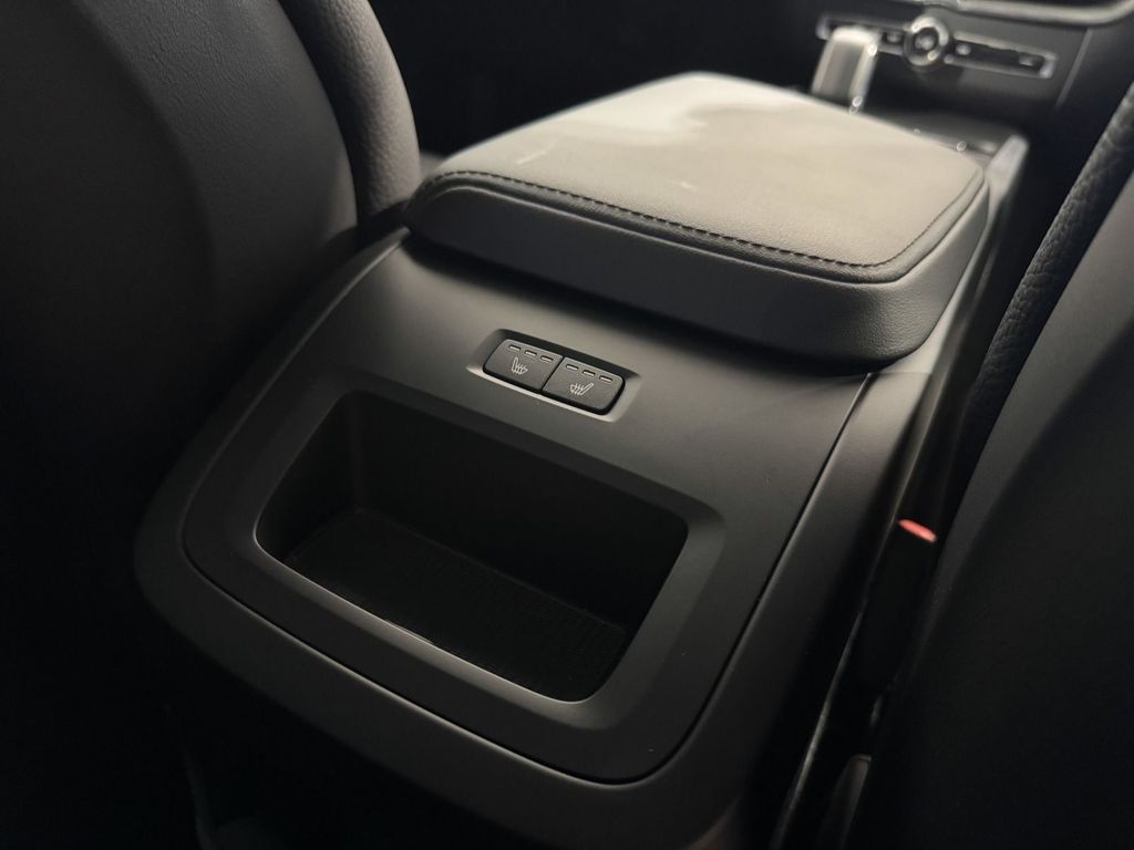 Volvo XC60 T6 Plus Dark Recharge AWD ACC Pano H/K LED
