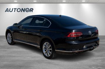 Volkswagen Passat - 4