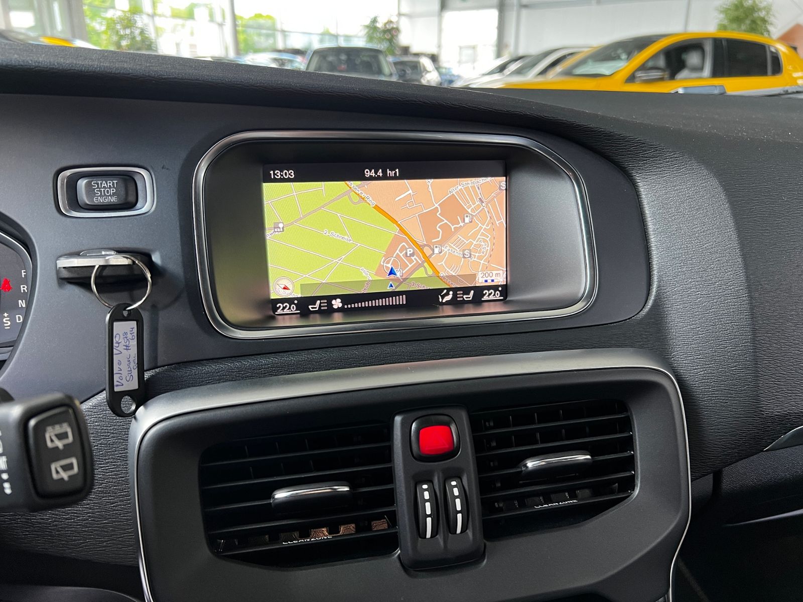 Fahrzeugabbildung Volvo V40 T3 R-Design RFK LED NAVI