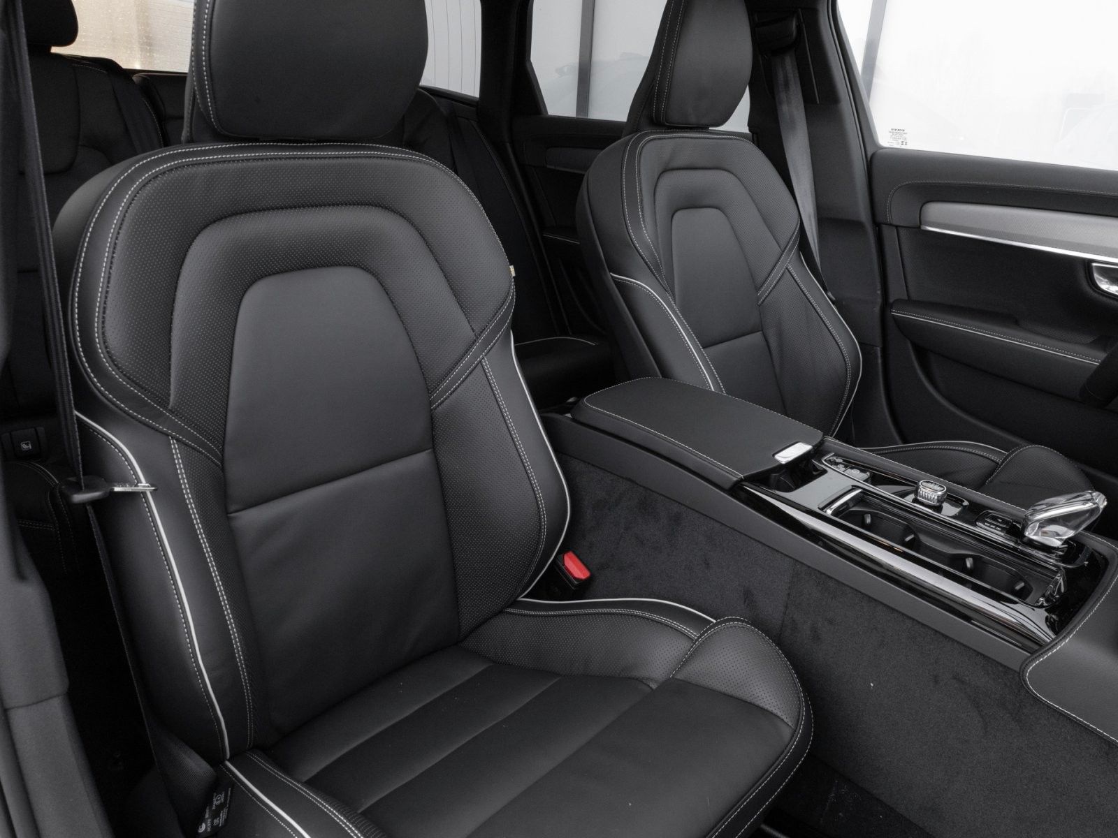 Volvo V90 Kombi Plus Dark PHEV AWD UPE: 92.060,- foto 5