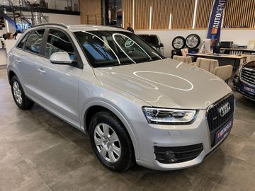 Audi Q3 2.0 TFSI quattro *1.HAND*AHK*BI-XENON*PDC*