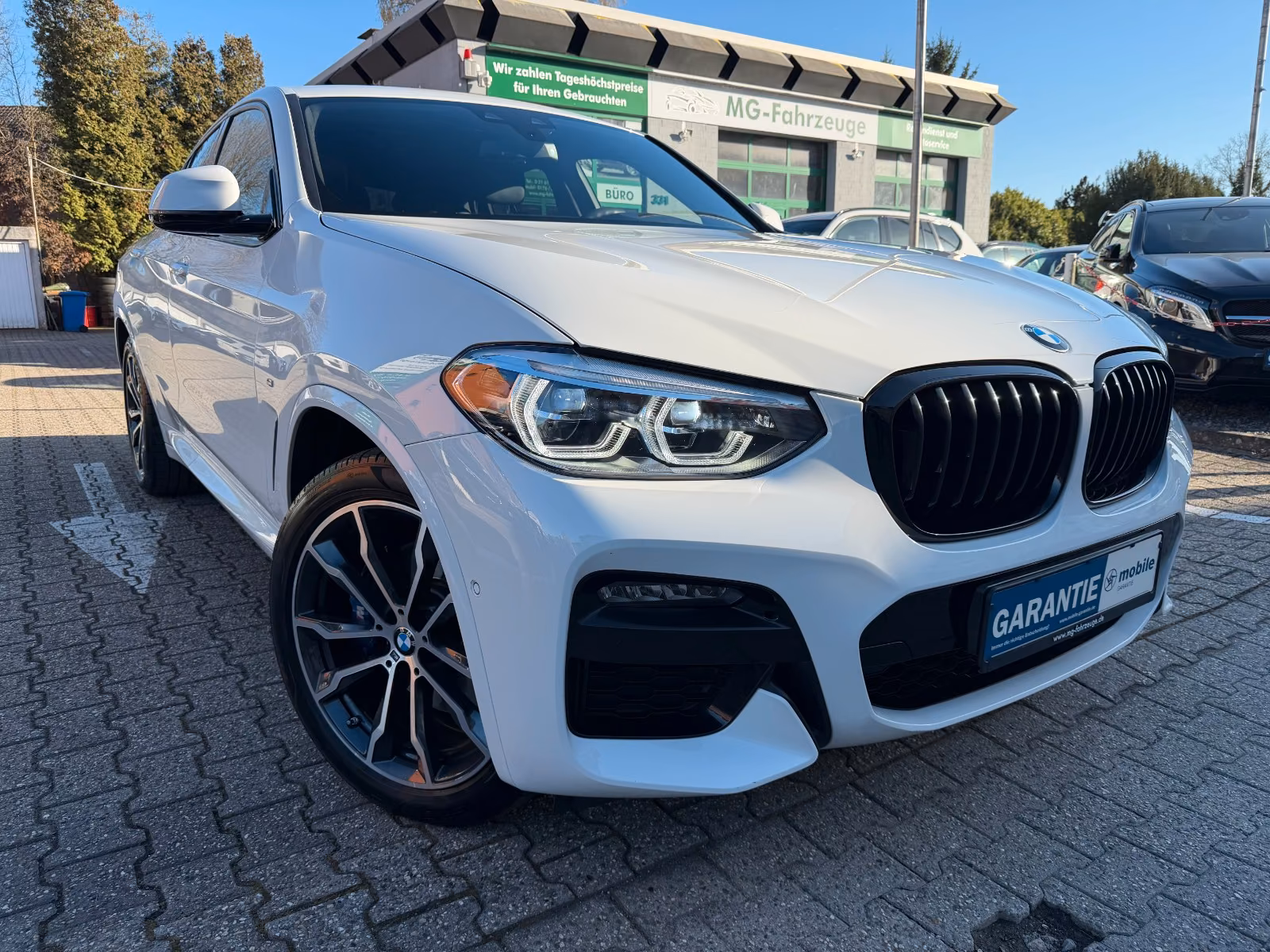 BMW X4 xDrive 30 d M SPORT AHK NAVI LEDER 20 ZL. HUD