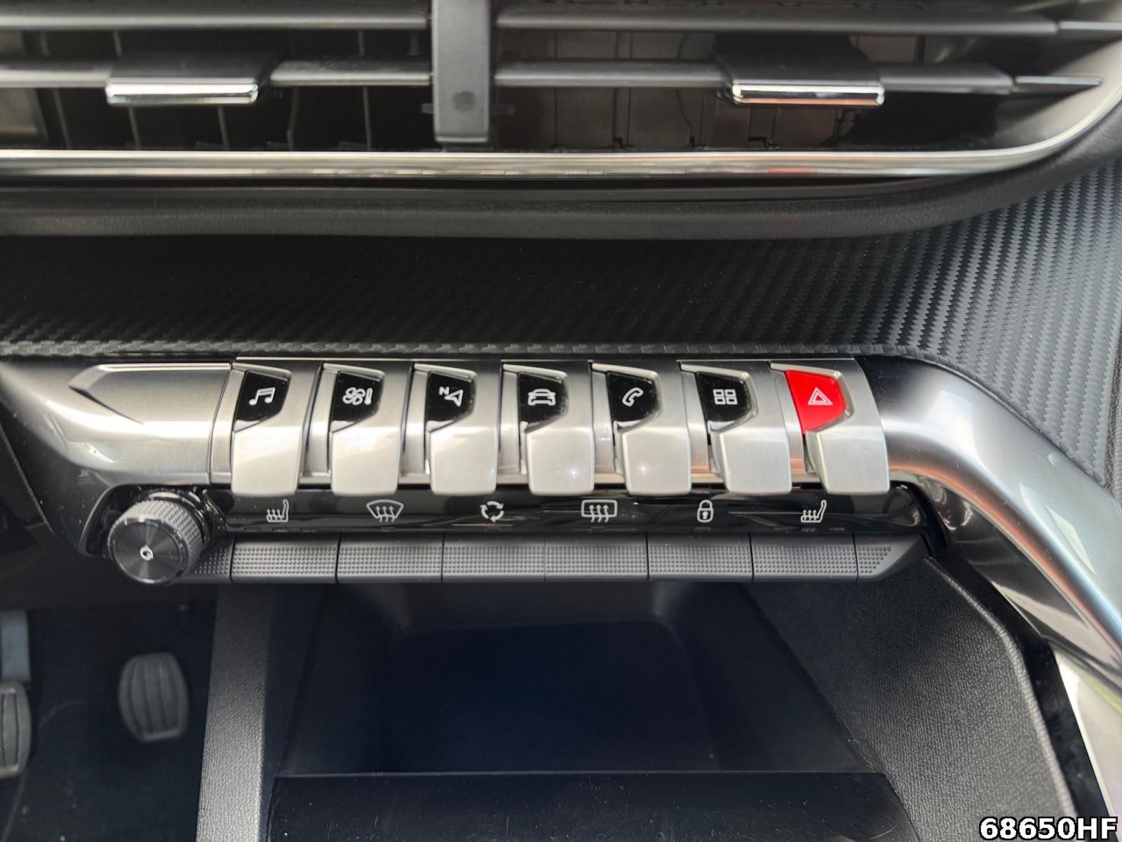 Fahrzeugabbildung Peugeot 3008 1.2 PureTech 130 Allure Pack (EURO 6d)