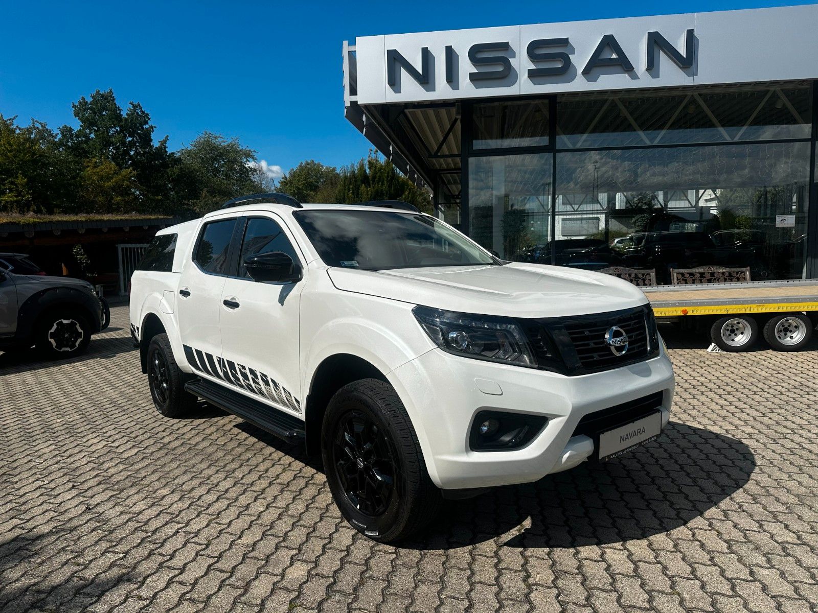 Fahrzeugabbildung Nissan Navara NP300 N-Guard 4x4 wie neu, Werksgarantie