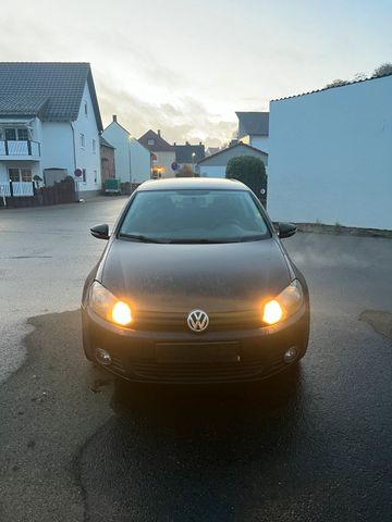 Volkswagen Golf 6 VI 1,6 TÜV 06/25 - Alufe...