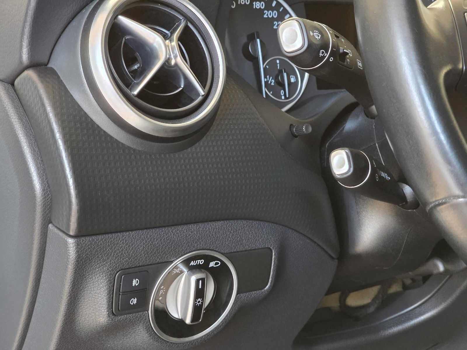 Fahrzeugabbildung Mercedes-Benz A 180 Style/Xenon/Navi/Memory/Kamera/SunSet