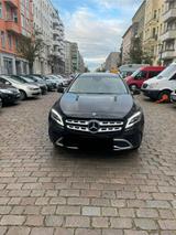 Mercedes-Benz GLA 180 Urban Aut.*XENON*TEMPO*PDC*SHZ*KLIMA