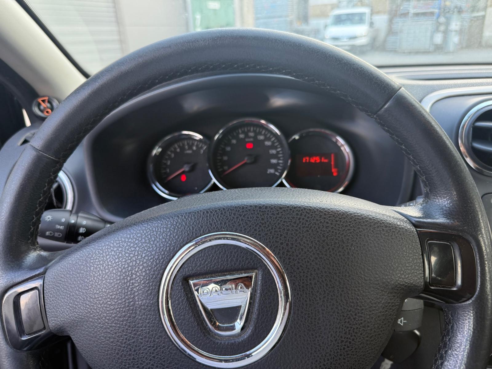 Dacia Logan 2014 — photo 9