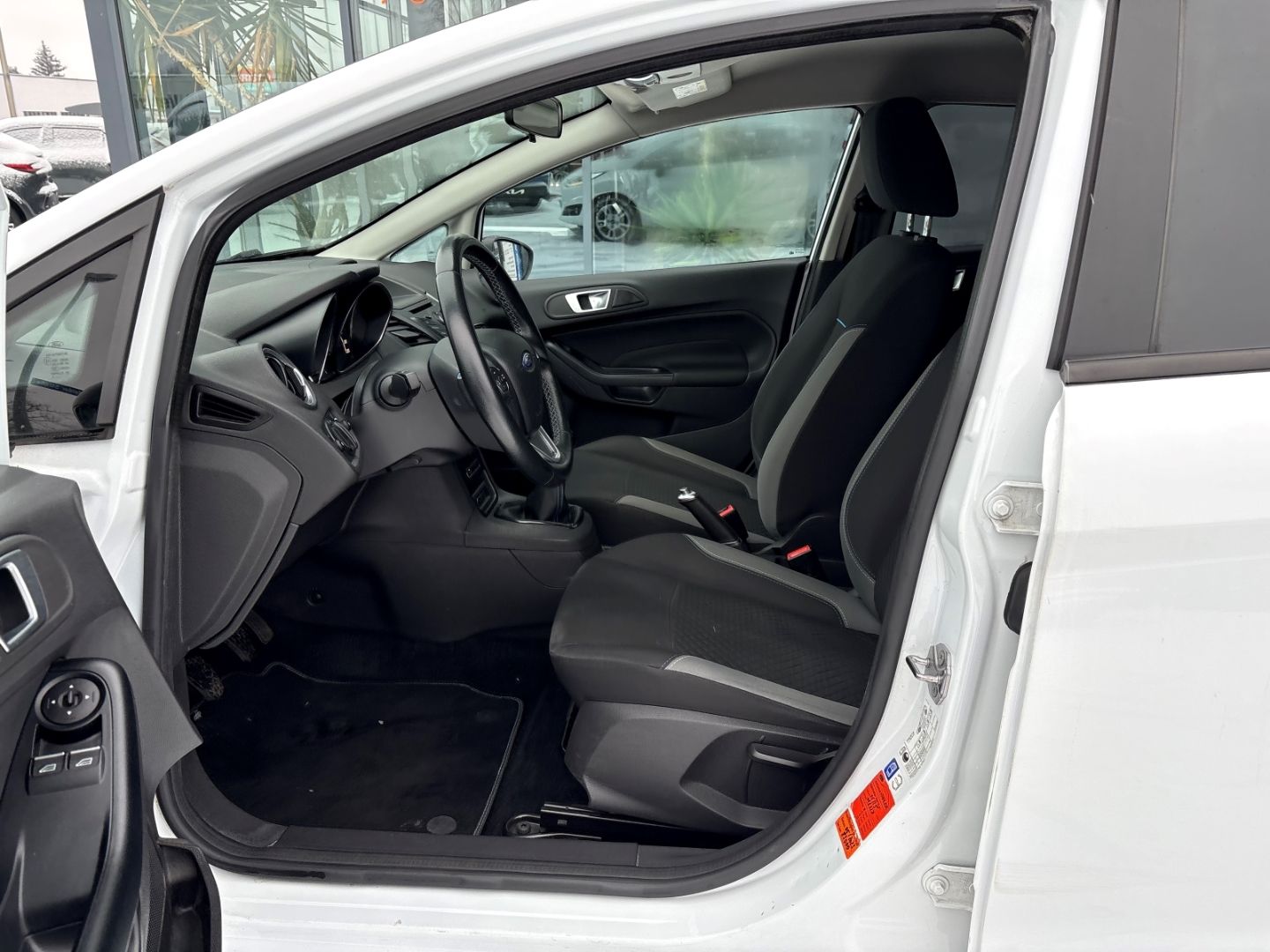 Fahrzeugabbildung Ford Fiesta SHZ Bluetooth Klimaanlage heizb WSS