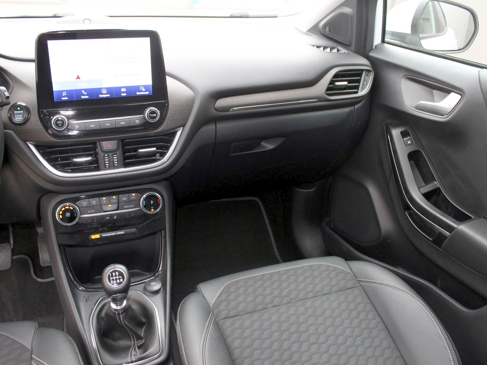 Fahrzeugabbildung Ford Puma Titanium X 1,0 EcoBoost Mild Hybrid