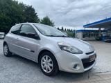 Renault Clio III Night and Day/NAVI/AHK/SHZ/TEMPOMAT/ - Renault Clio: Night Day
