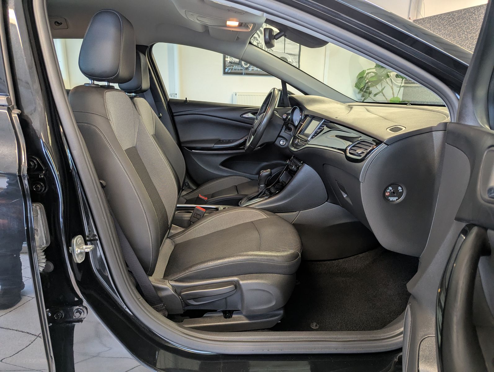 OPEL Astra 1.5 CDTI Aut. Elegance Navi LED Kamera - Image 14