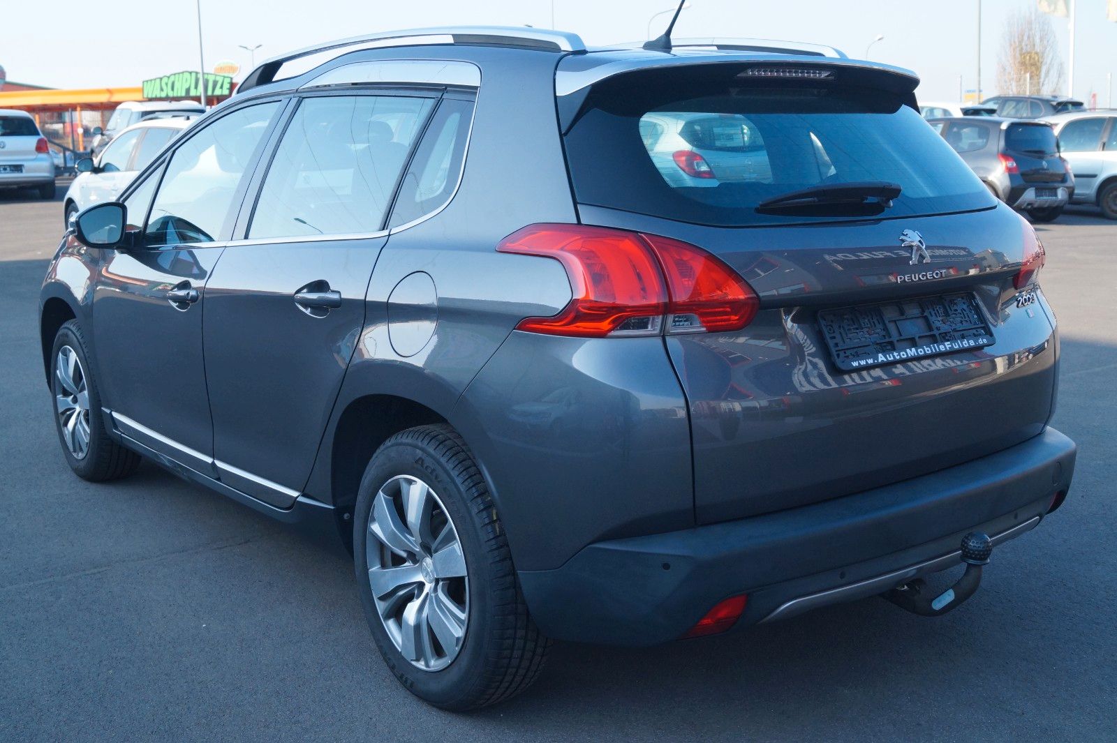 Fahrzeugabbildung Peugeot 2008 Allure *TÜV, Inspektion neu + Garantie