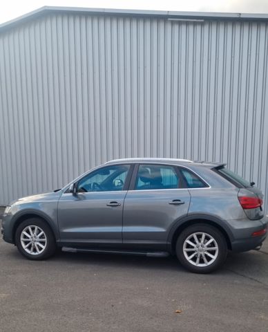 Audi Q3 2.0 TDI S tronic quattro -