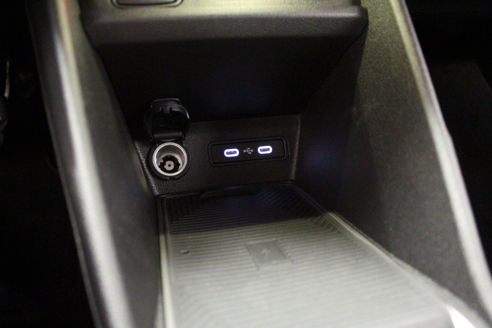 Fahrzeugabbildung Renault R 4 150 Comfort Range Iconic *Vollausstattung*