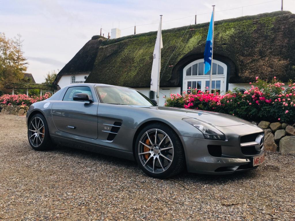 Mercedes-Benz SLS AMG