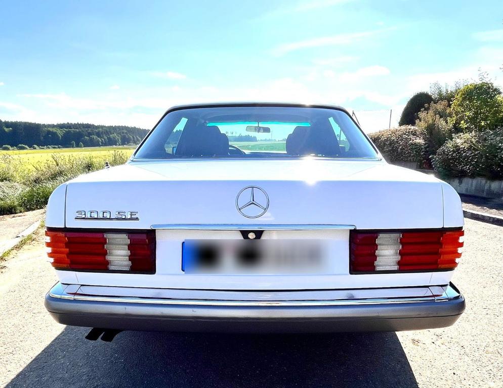 Mercedes-Benz 300