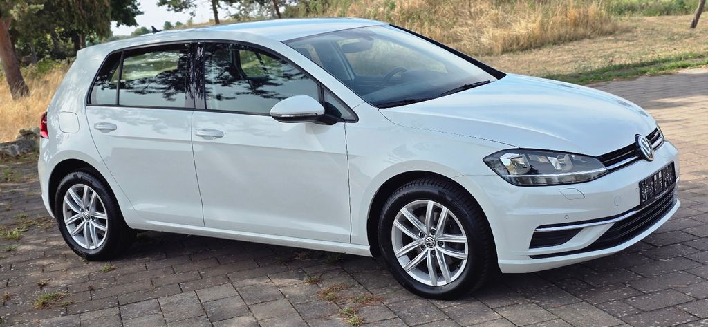 Image of Volkswagen Golf