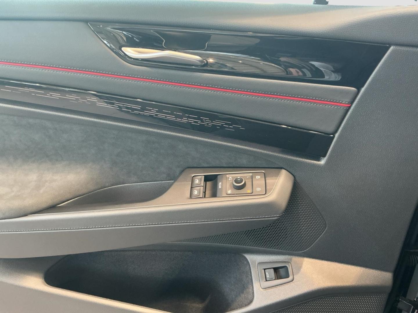 Volkswagen ID.7 Tourer GTX 4-Motion (86 kWh) DCC HUD 360Kam