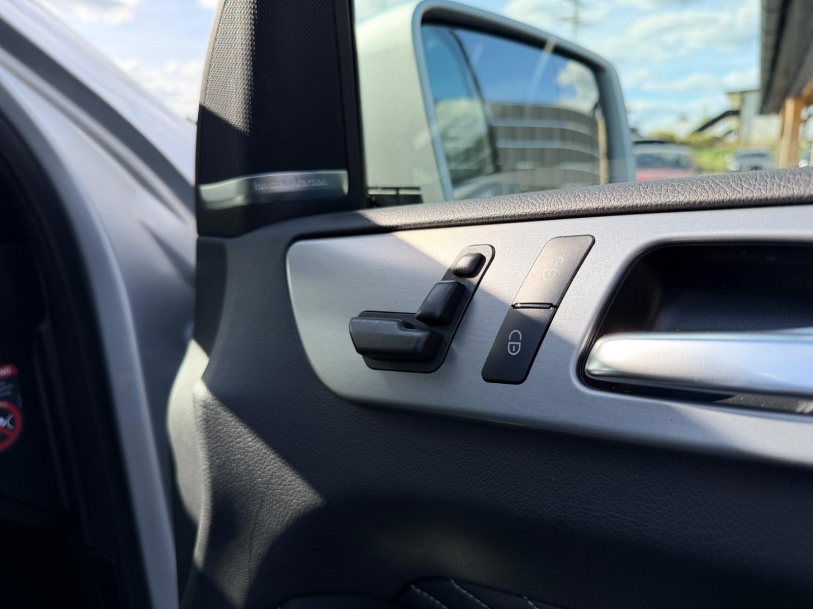 Mercedes-Benz ML 350 BlueTec 4M*7G*COMAND*AIRMATIC*H&K*AHK*