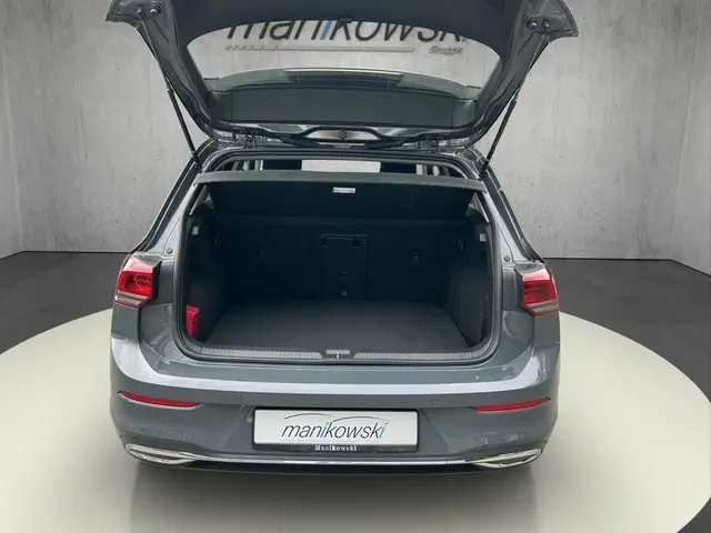 Volkswagen Golf VIII Active 1.5 TSI 150PS Standheizung +Nav, миниатюра 16