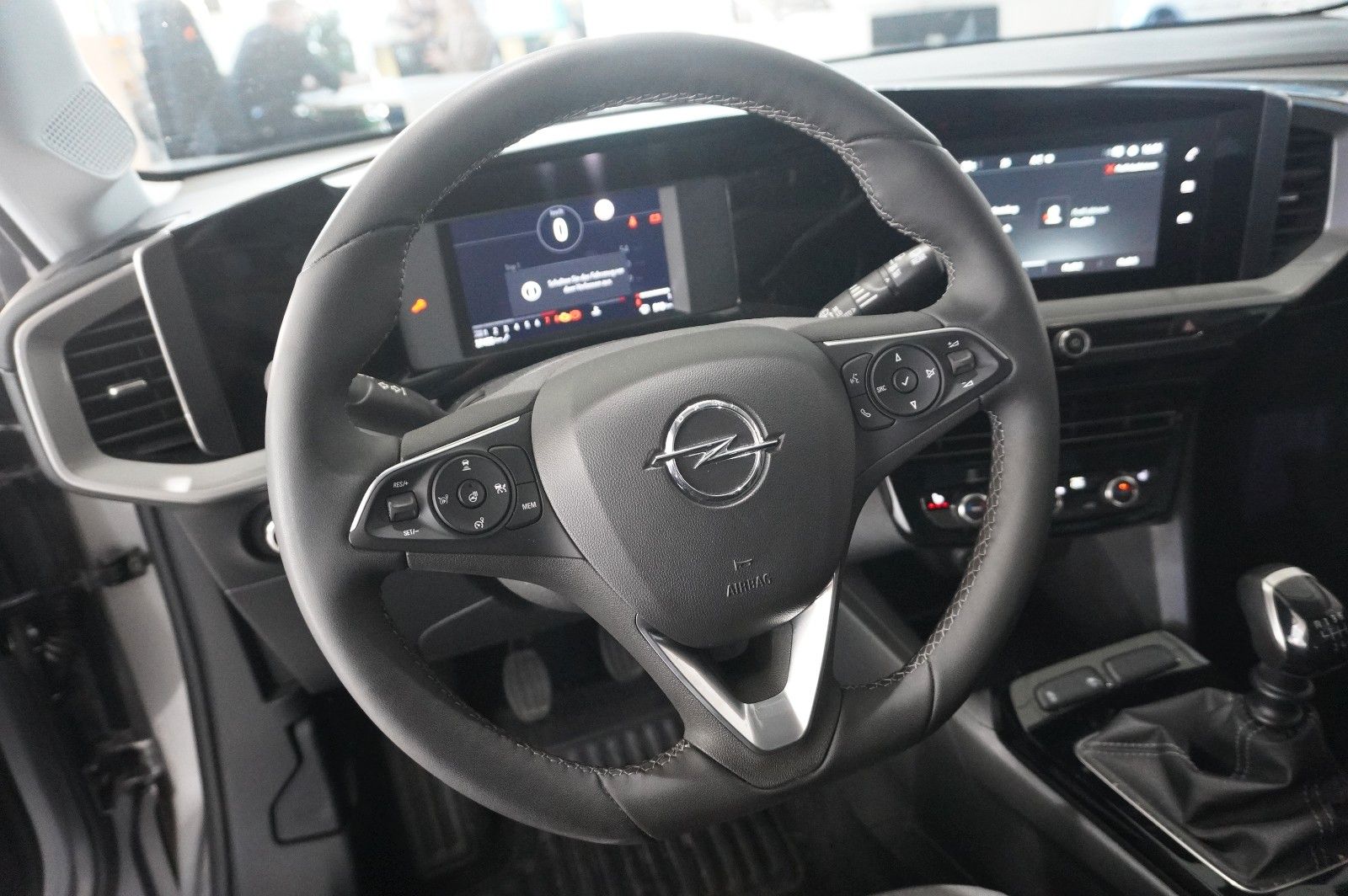 Fahrzeugabbildung Opel Mokka ELEGANCE 1.2T NAVI/LED/KAMERA/SPORT/SH/DAB