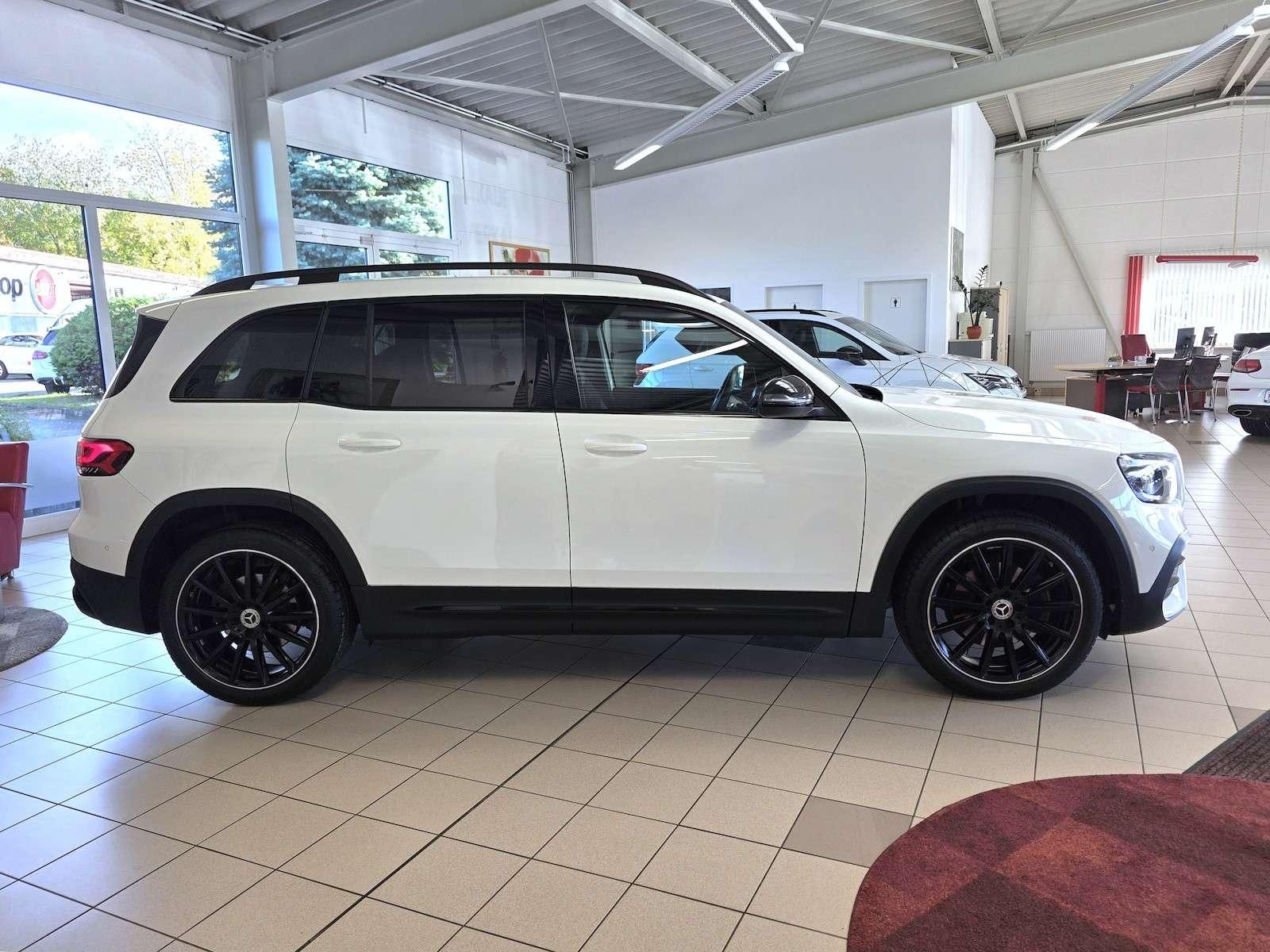 Fahrzeugabbildung Mercedes-Benz GLB 250 AMG Line 4Matic//Night/MBux/Sound/Ahk...