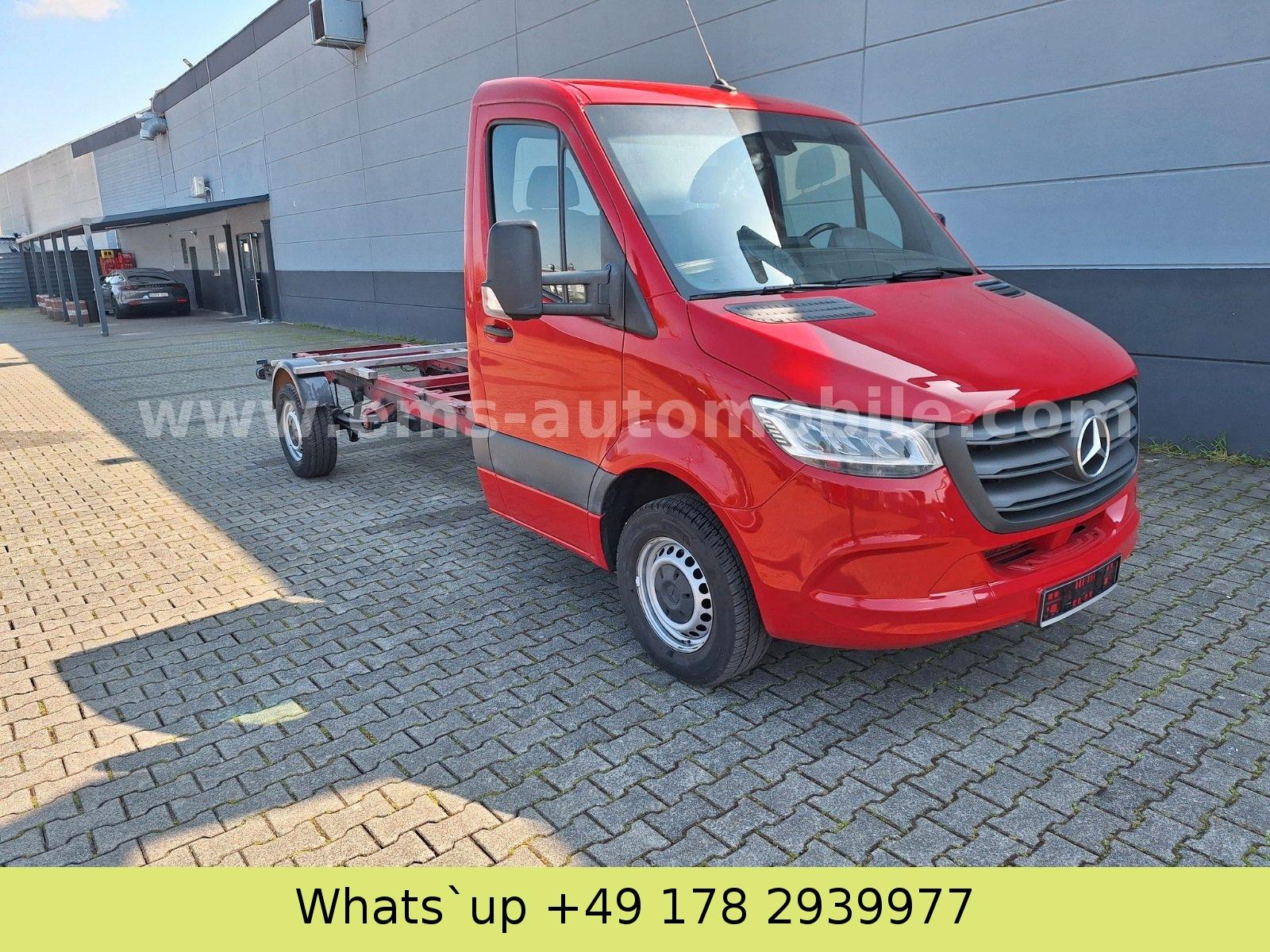 Mercedes-Benz Sprinter 319 CDI LED Fahrgestell Koffer Pritsche