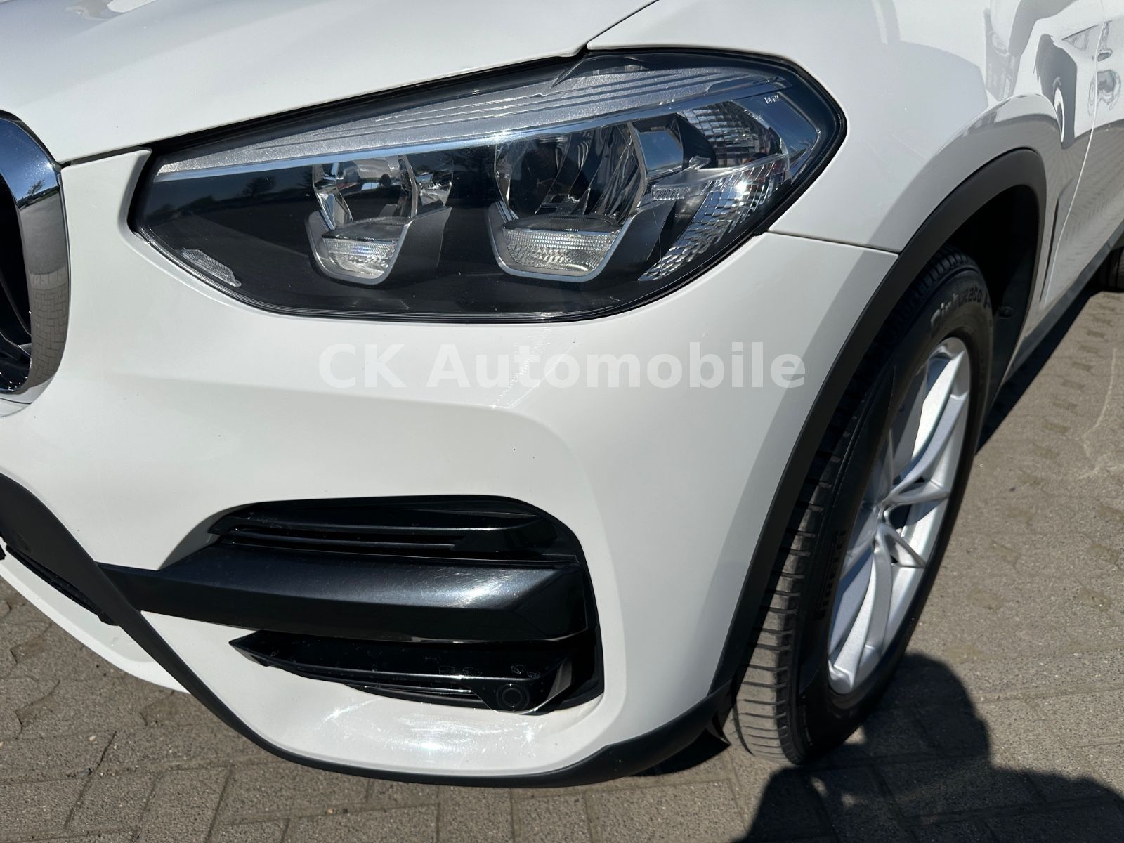 Fahrzeugabbildung BMW X3 xDrive20d Advantage/Navi/Head-Up/Pano/AHK