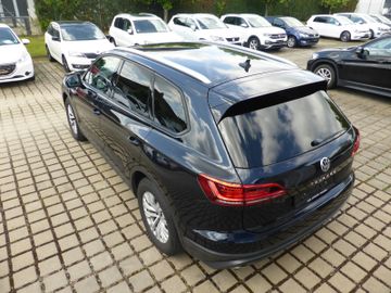 Volkswagen Touareg - 4