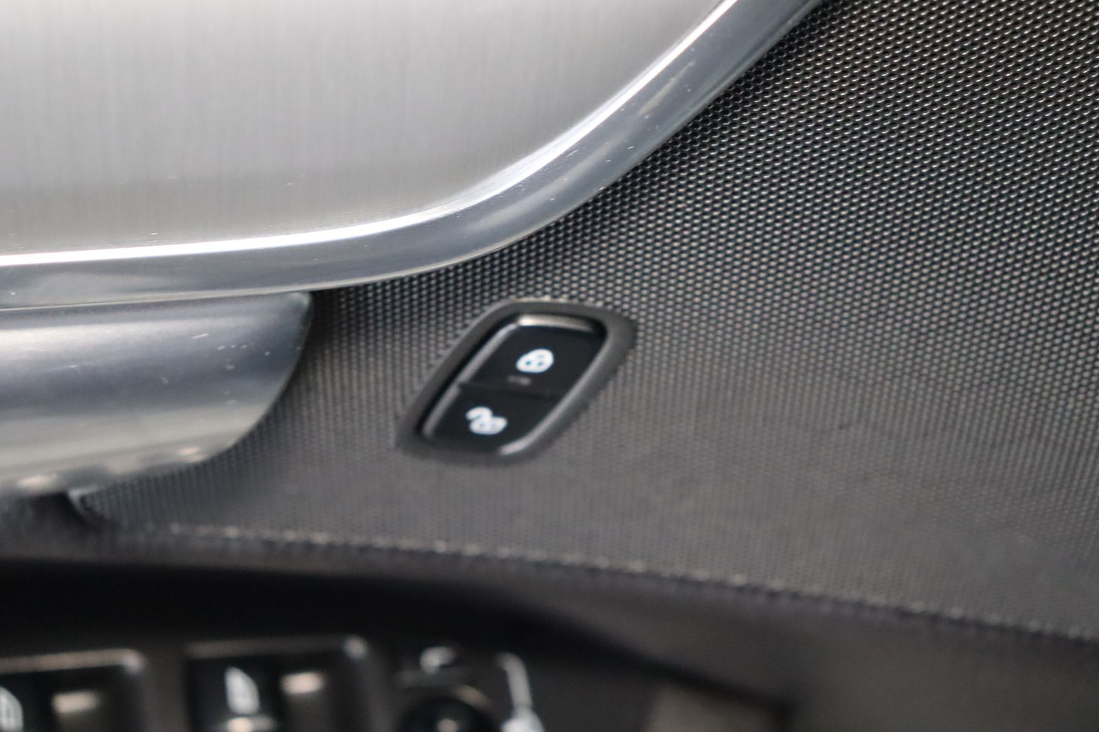 Fahrzeugabbildung Volvo V90 Kombi * HUD * Keyless * Limited Edition Mome
