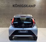 Toyota Aygo AYGO x-play touch * KAMERA * TÜV NEU * - silberne Toyota Aygo (X)