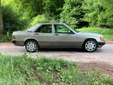 Mercedes-Benz 190E 2.6 KAT °H Zulassung°Top Gepflegt° - Mercedes-Benz 190 mit Benzin-Antrieb: Limousine, 2.6