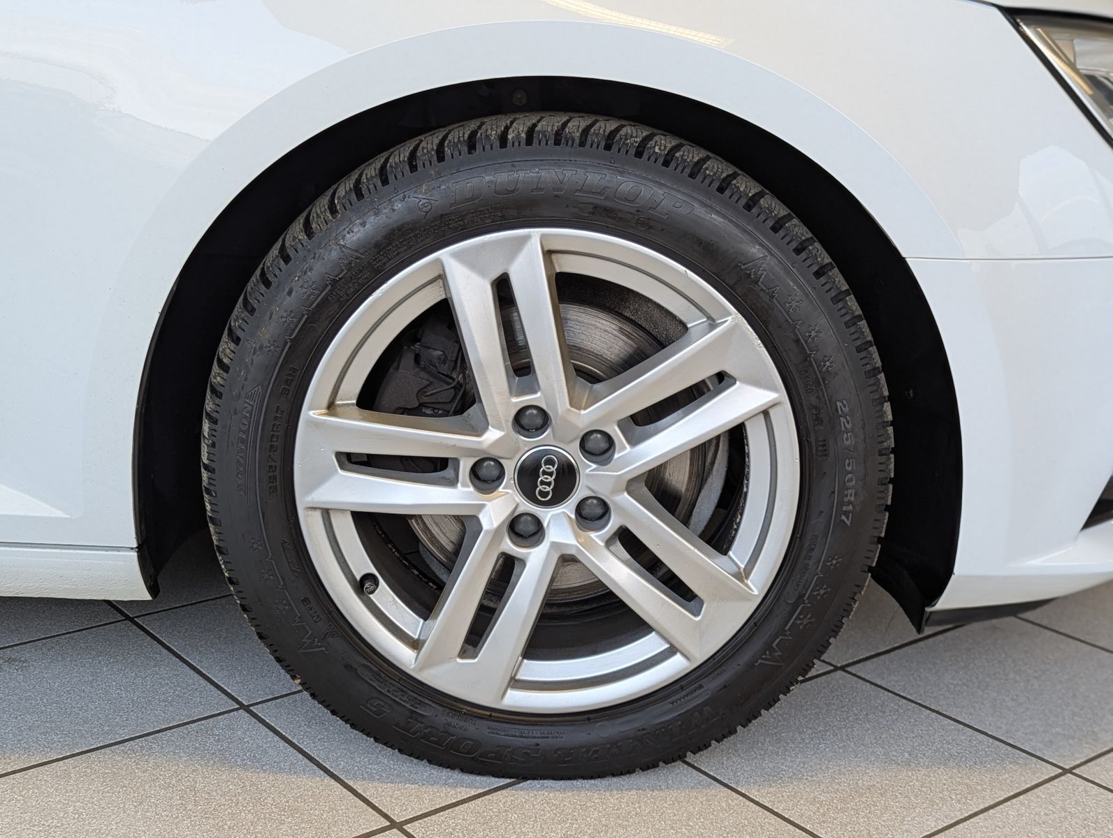 AUDI A4 2.0 TDI design ultra Sport-Fahrwerk Alcantara - Image 10