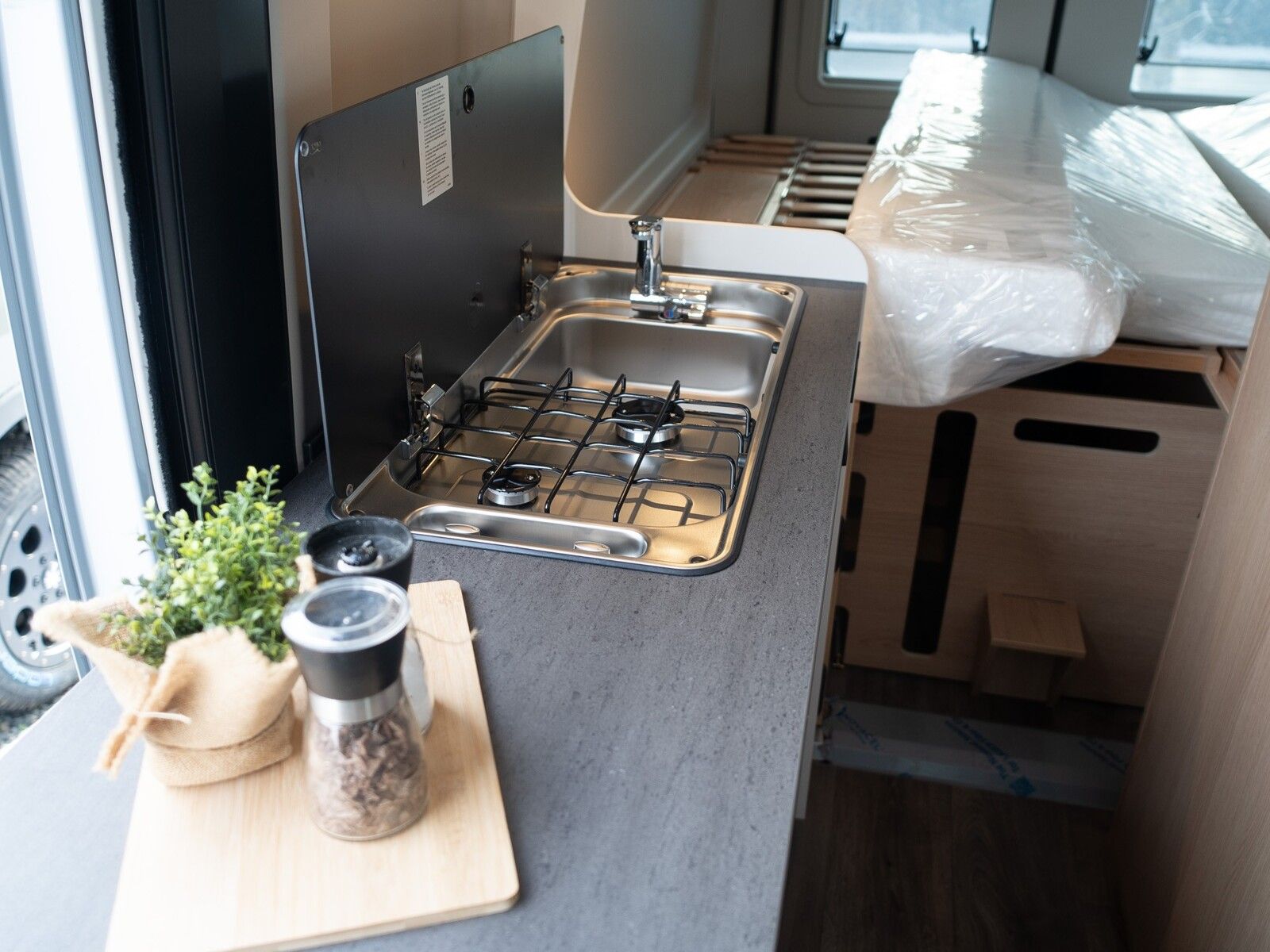 Fahrzeugabbildung Sunlight Adventure Cliff 640 MJ26*Rahmenfenster*Faltverd.