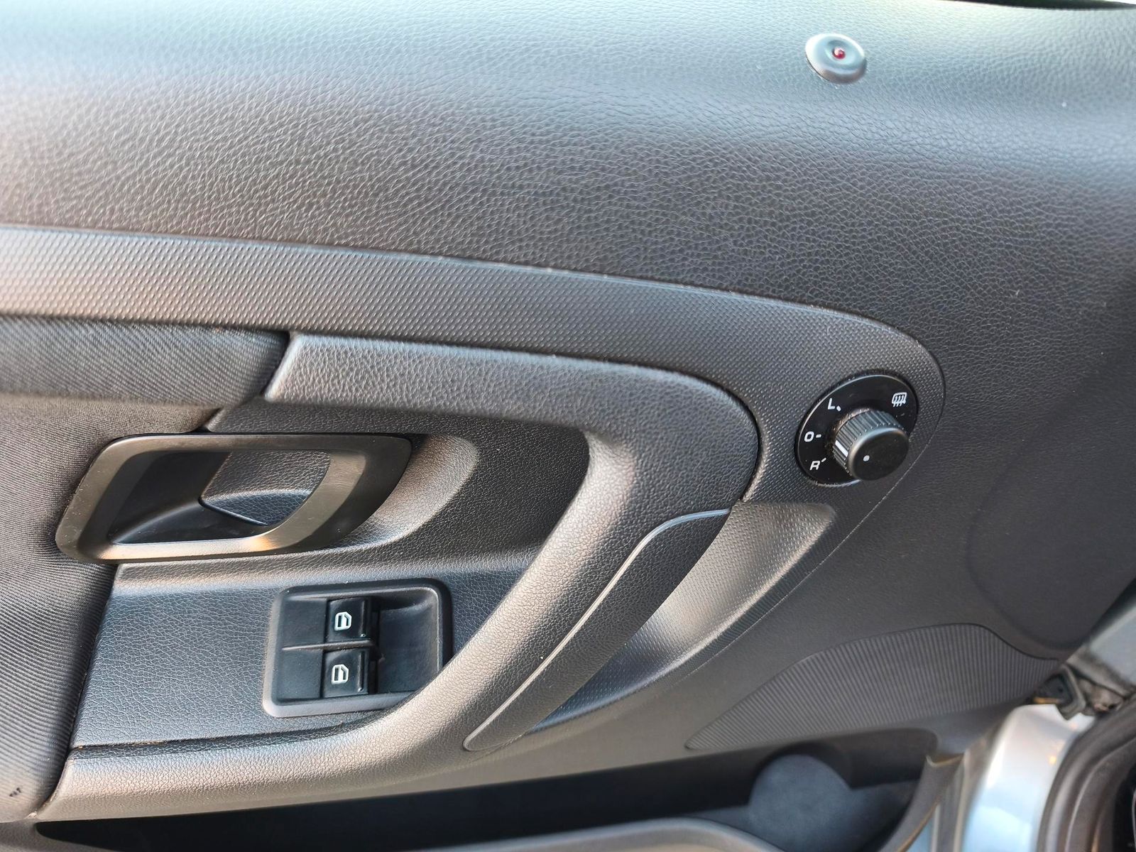 Fahrzeugabbildung SKODA Roomster 1.2 TSI Klimaauto/Tempo/Shz/PDC/Ahk