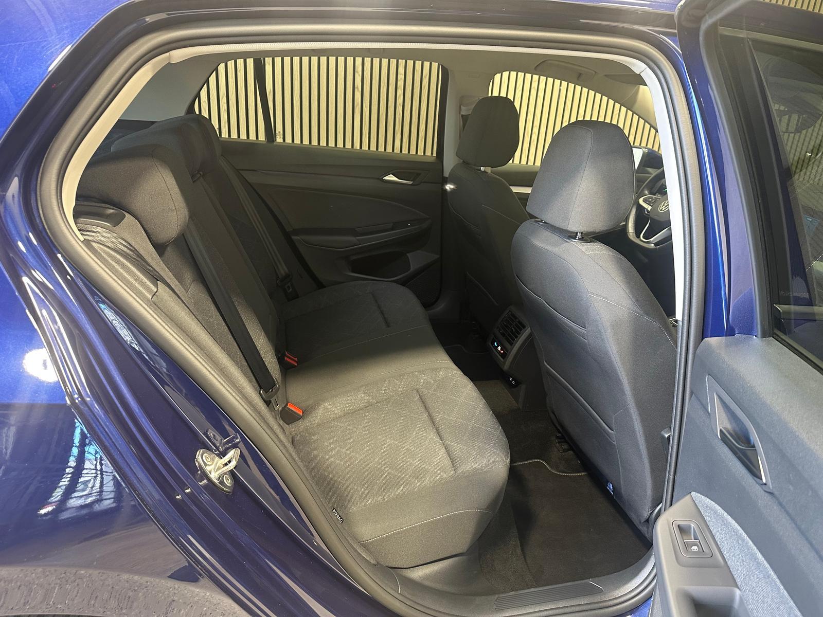 Volkswagen Golf 2.0 TDI DSG Life LED virt.Cock. Navi ACC RF, миниатюра 20