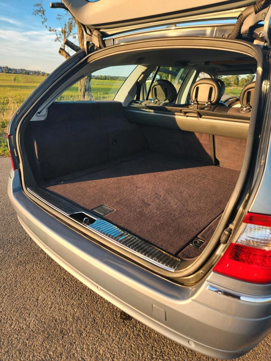 Mercedes-Benz 320 2005 — photo 9