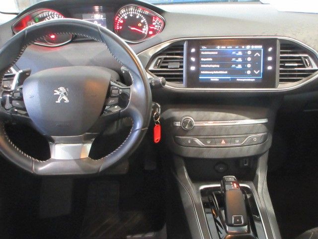Fahrzeugabbildung Peugeot 308 Active 1.2T NAVI/LED/PDC/TEMPOMAT