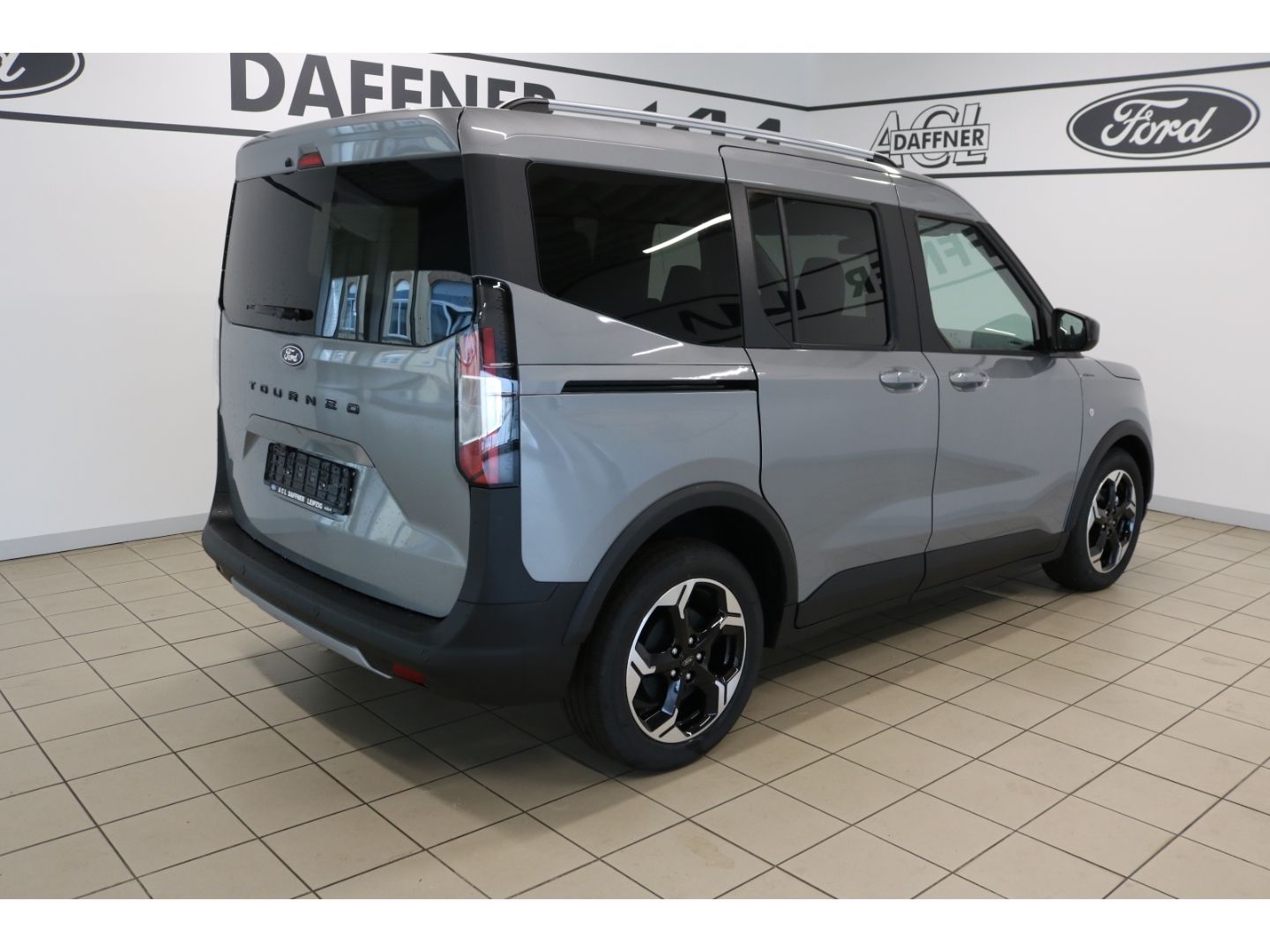 Fahrzeugabbildung Ford Tourneo Courier Active Navi ACC DAB SHZ LenkradH